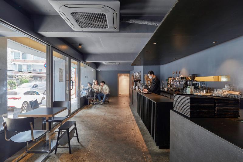 现代简约风 65 平住宅模型，咖啡馆式家居空间-4