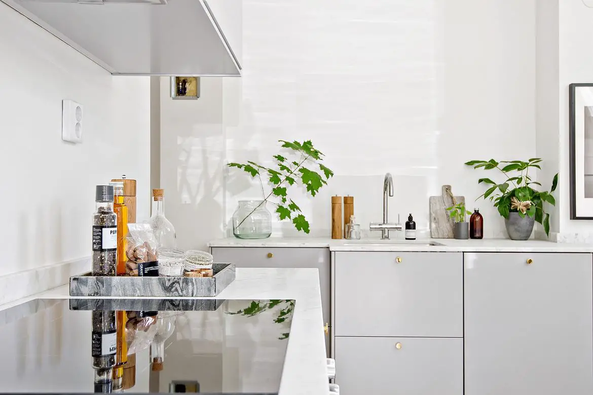 高层窗户的巧妙运用 | 打造轻盈舒适的小户型工作室-3