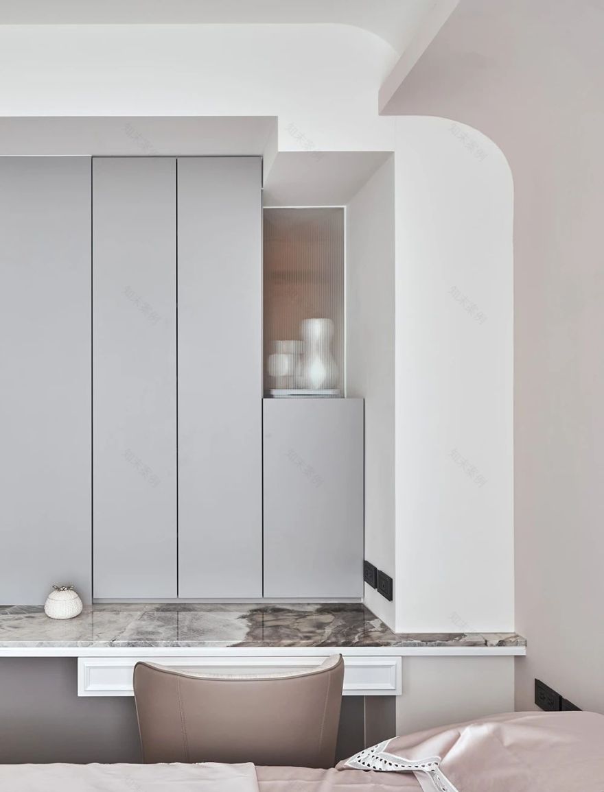 现代法式风格独居女孩的家-37