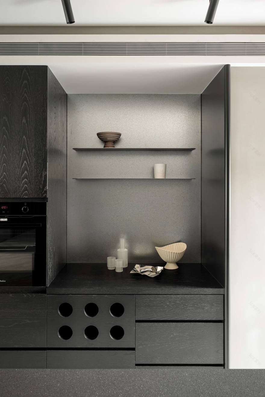 不着痕迹的灰色主义 · 甘纳设计-13