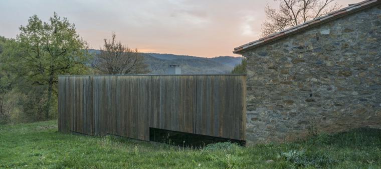 西班牙农舍新生 | amm arquitectes 的山林农场住宅设计-10