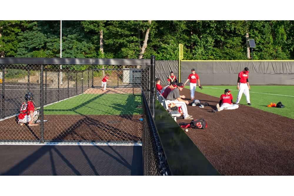 Assumption 大学运动广场-3