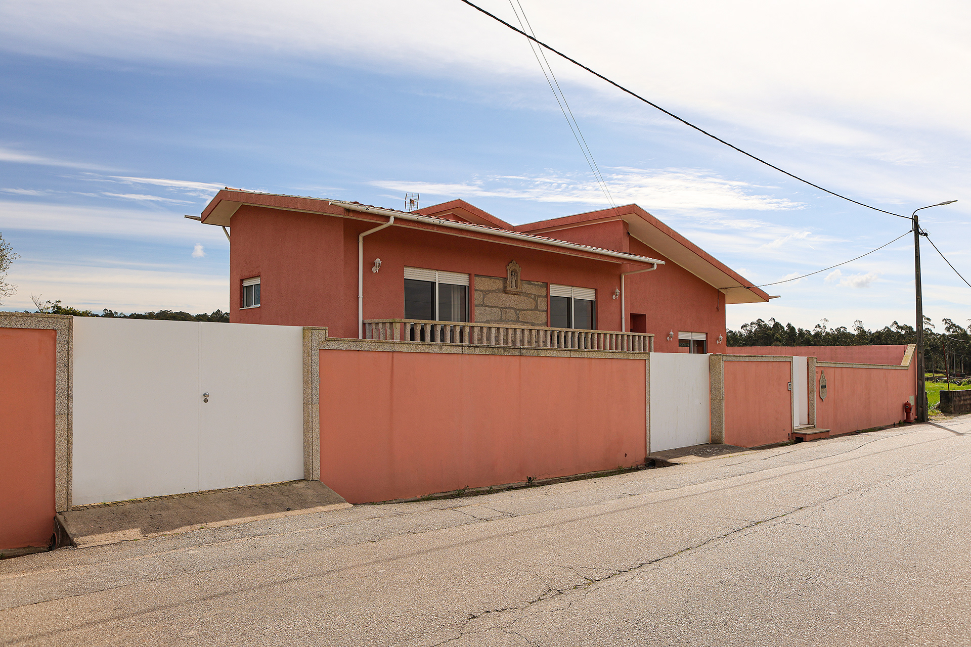 Remax-25