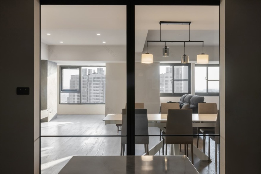 25年民權路大樓老屋翻新 現代簡約式治癒淺灰宅丨藝瓦高雄室內空間設計-9