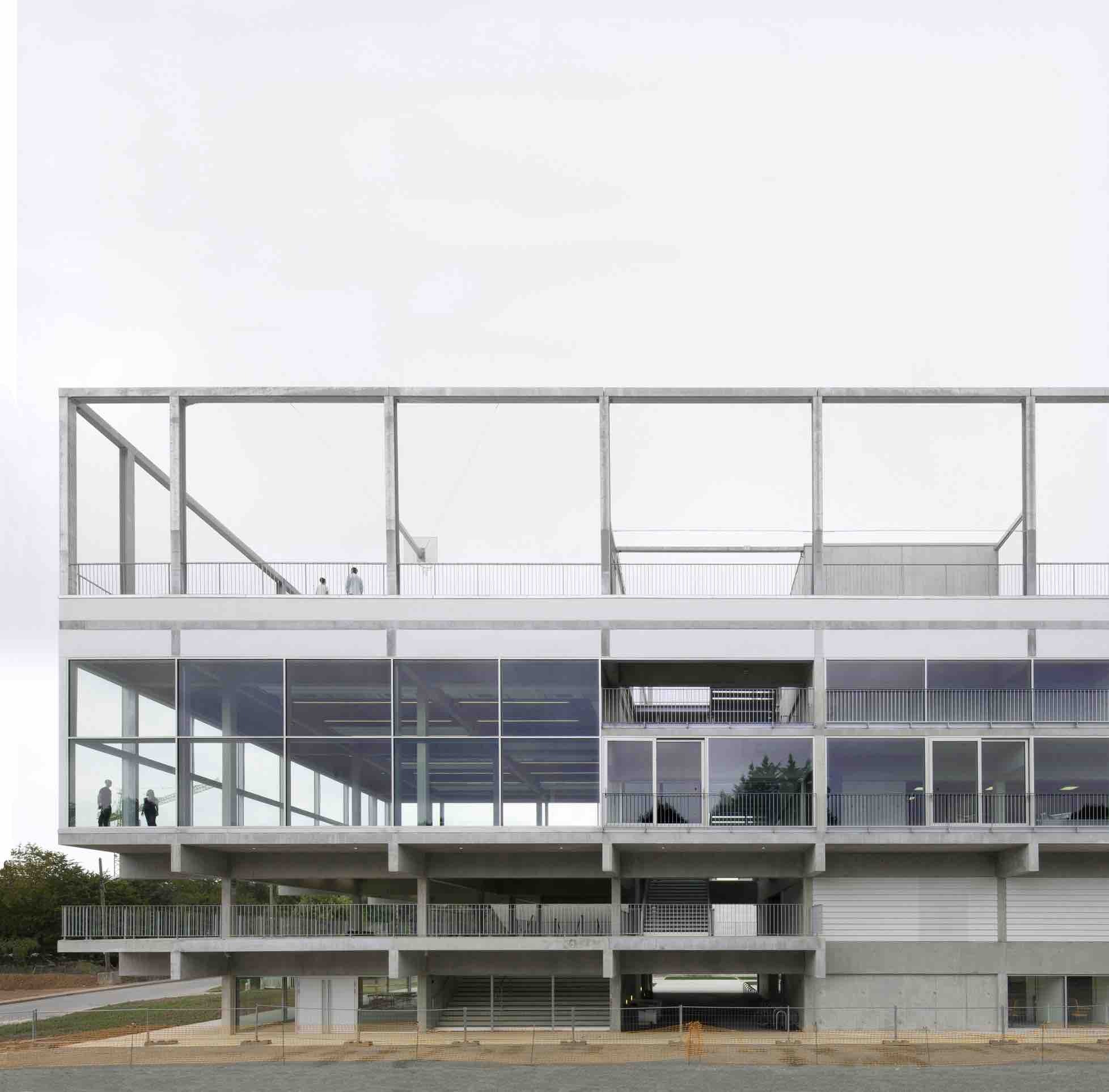 公共冷却器 | 巴黎萨克莱新校区的共享空间-32