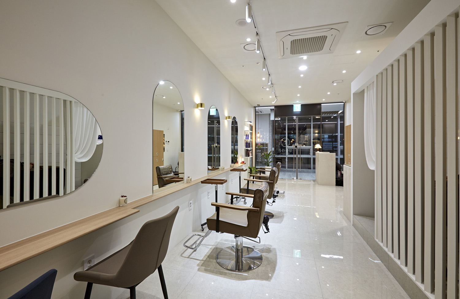 现代简约风 11 坪美容室设计-7