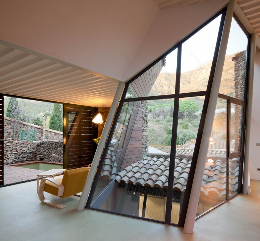 石墙环绕的加泰罗尼亚乡村康复中心-12