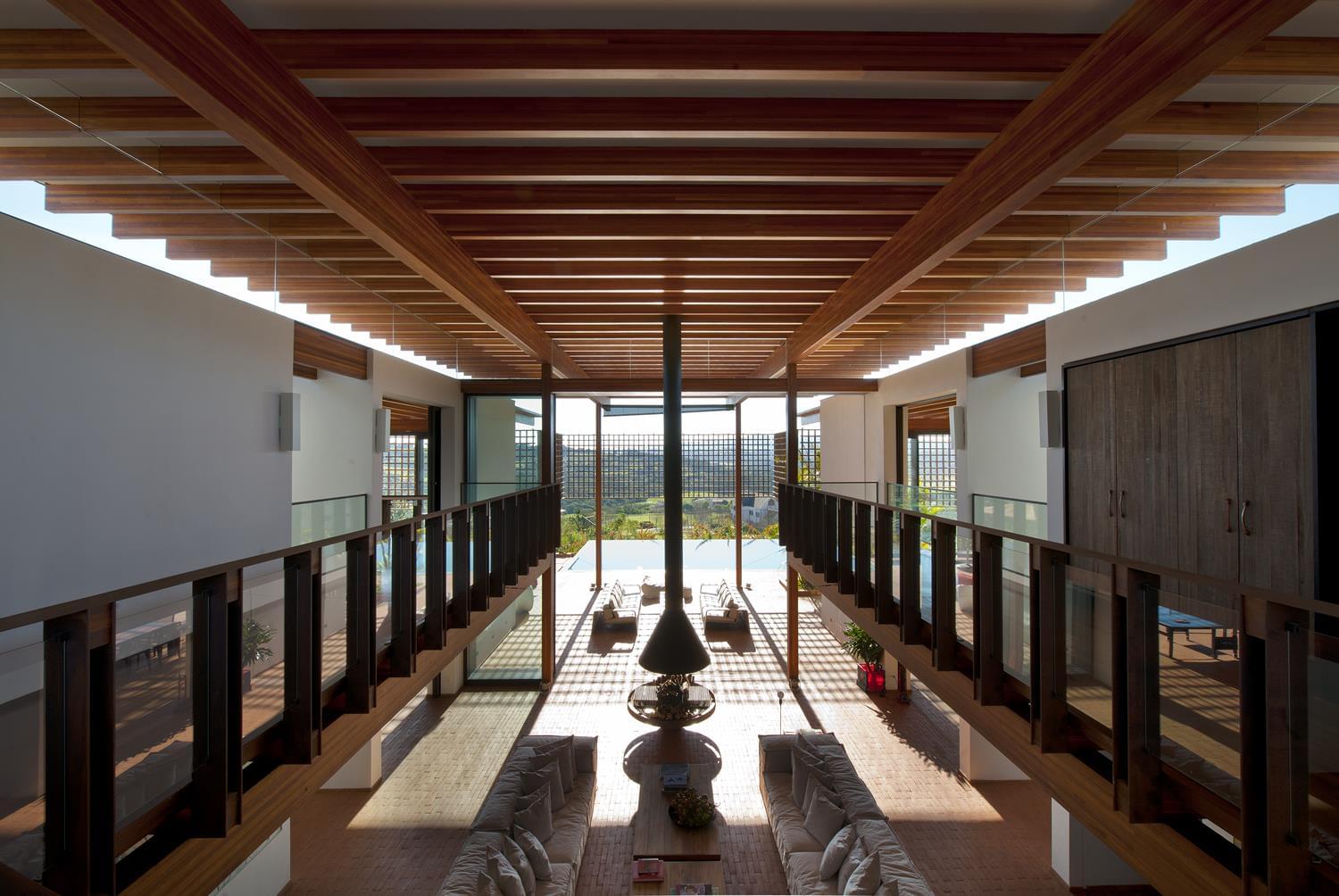 巴西 Casa Baroneza | 木结构与自然和谐共生的住宅设计-25