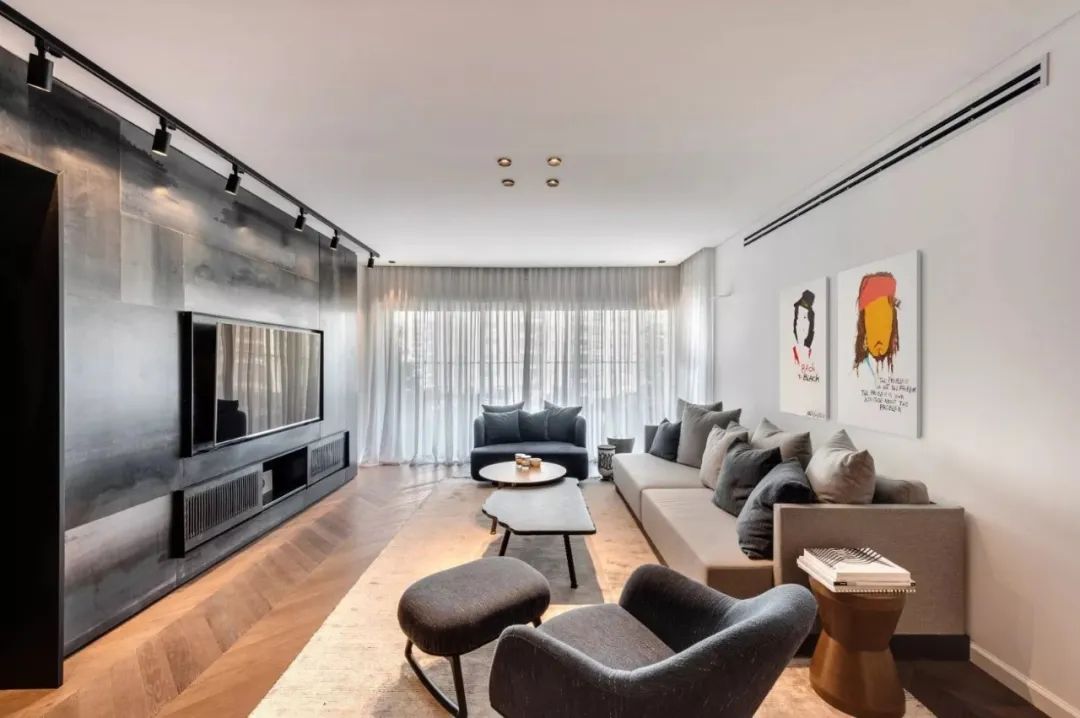 特拉维夫顶层住宅,黑白色调的时尚空间-100