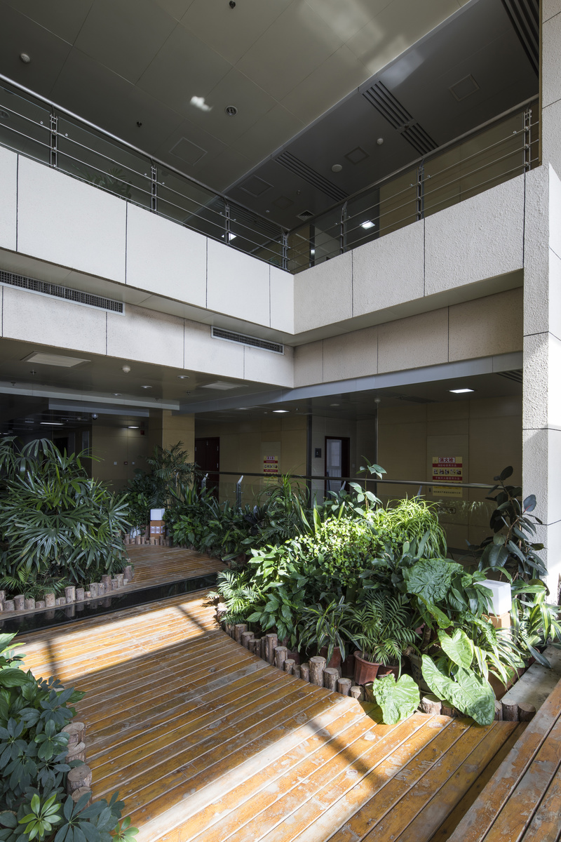 陕西公路勘察设计院现代绿色办公空间-16