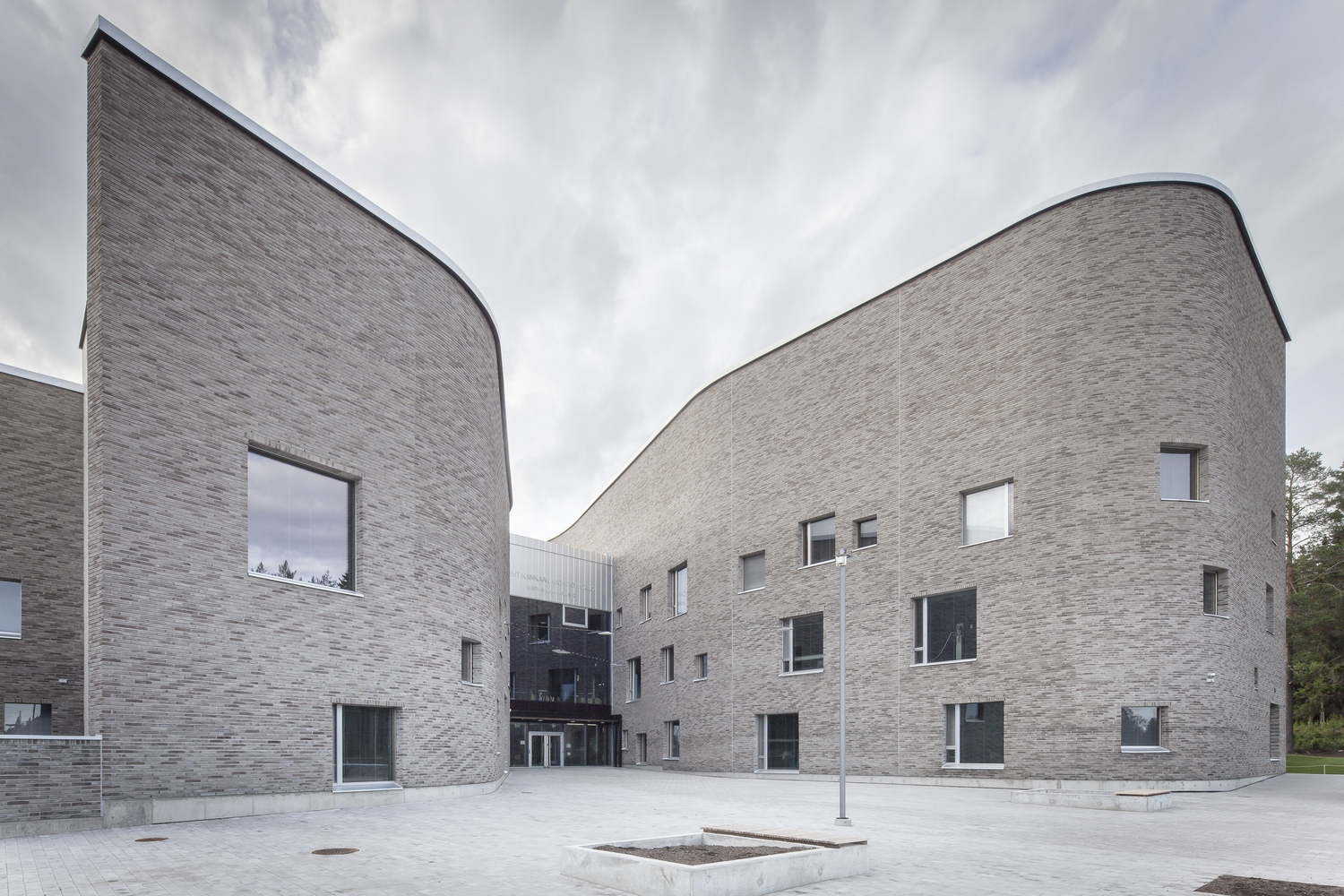 芬兰 Lehtikangas 学校、图书馆和幼儿园的多功能设计-40