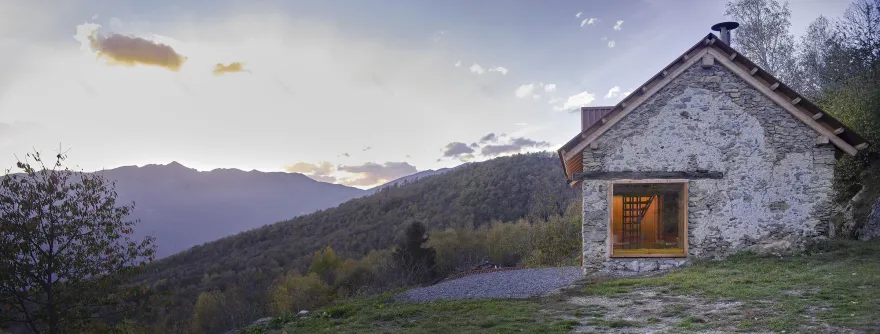 阁楼 以前的黑麦谷仓丨Studio Officina82-5