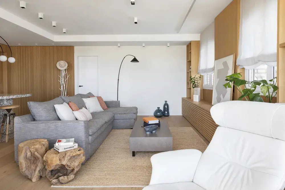 西班牙海滩上具有多元文化底蕴的 100 平米公寓-3