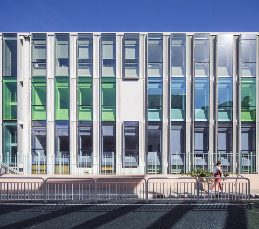 法国尼斯 Simone Veil 中学,融入环境的和谐设计-48