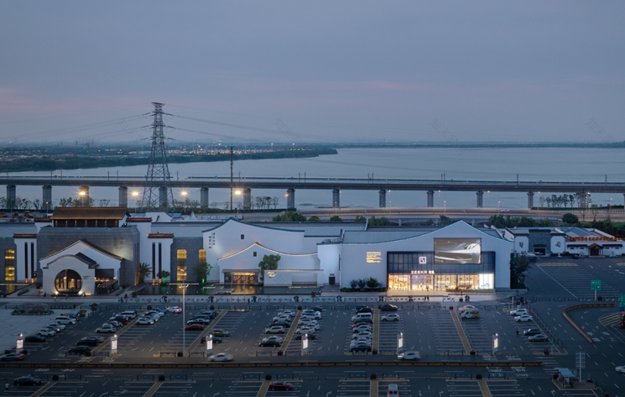 极氪中心·苏州阳澄湖服务区丨中国苏州丨HATCH 汉齐建筑-4