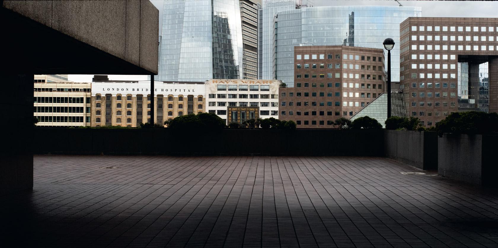 疫情下的空城 | Hannah Starkey 镜头下的伦敦-2