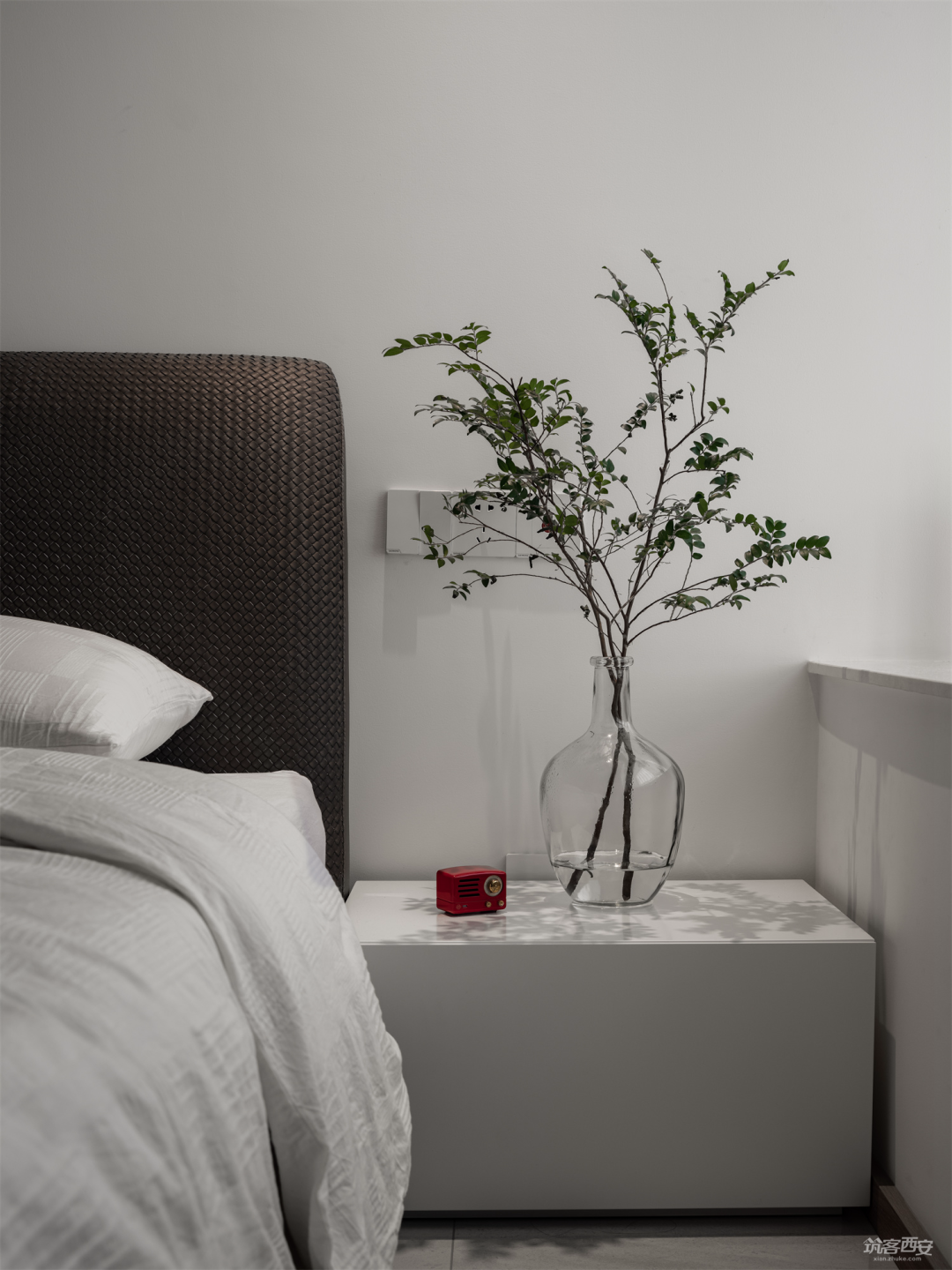 红·惜时惜物 | 刘虎荣的 100 平方米小空间大设计-92