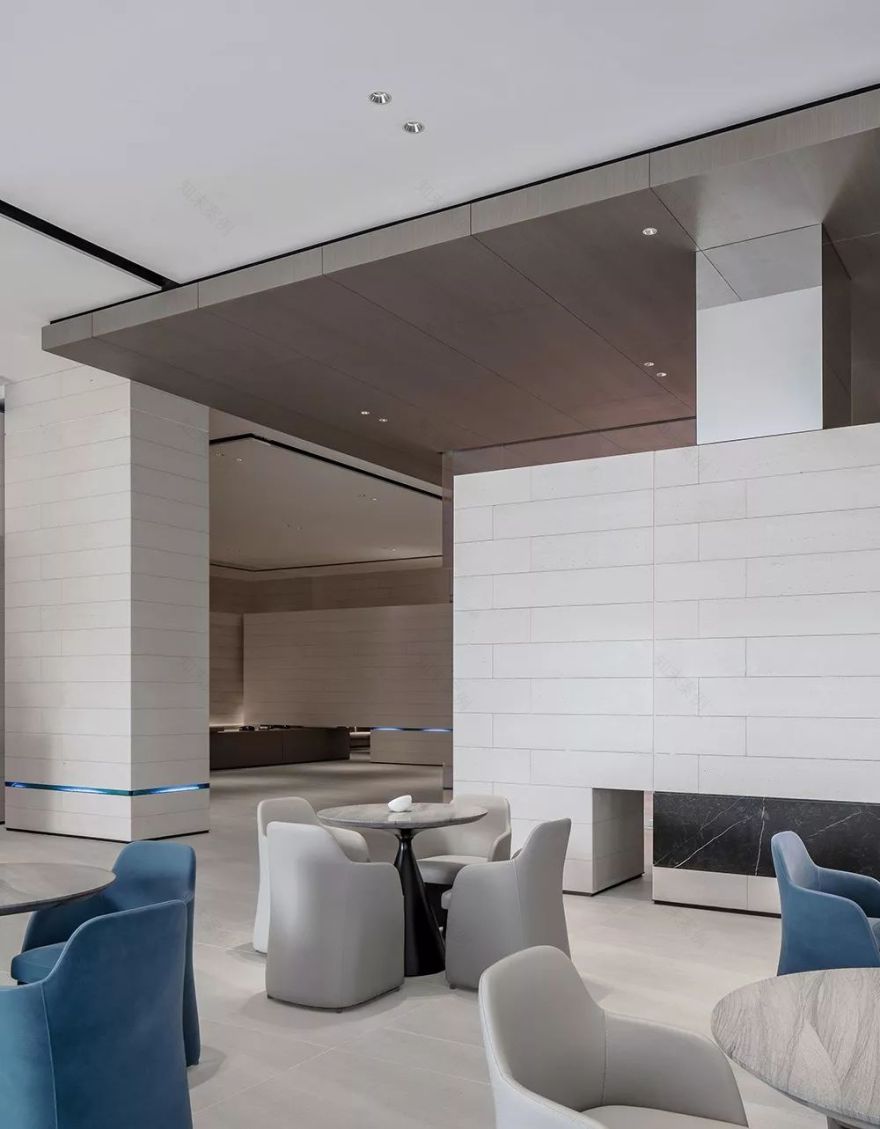 融创·云玺湾体验中心 | 水波荡漾的沉浸式空间设计-31