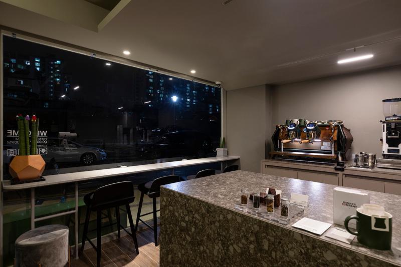 11 平咖啡店的石材魅力-10