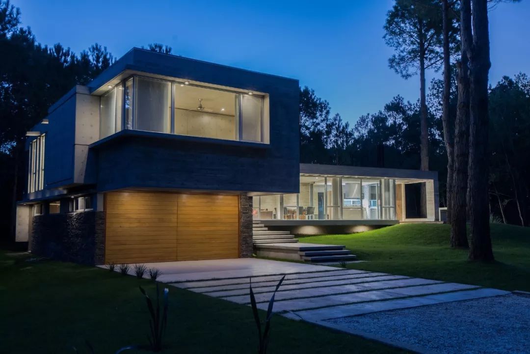 Galera 建筑工作室 | 光、空间与形式的平衡探索-48