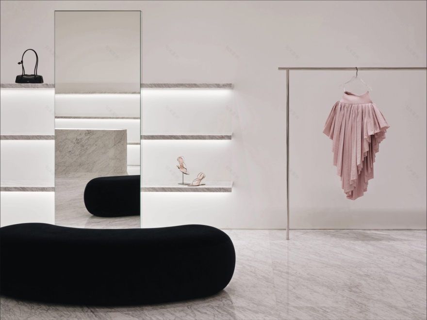 哈勒勒德设计的阿莱亚(ALAÏA)商店丨泰国曼谷-9