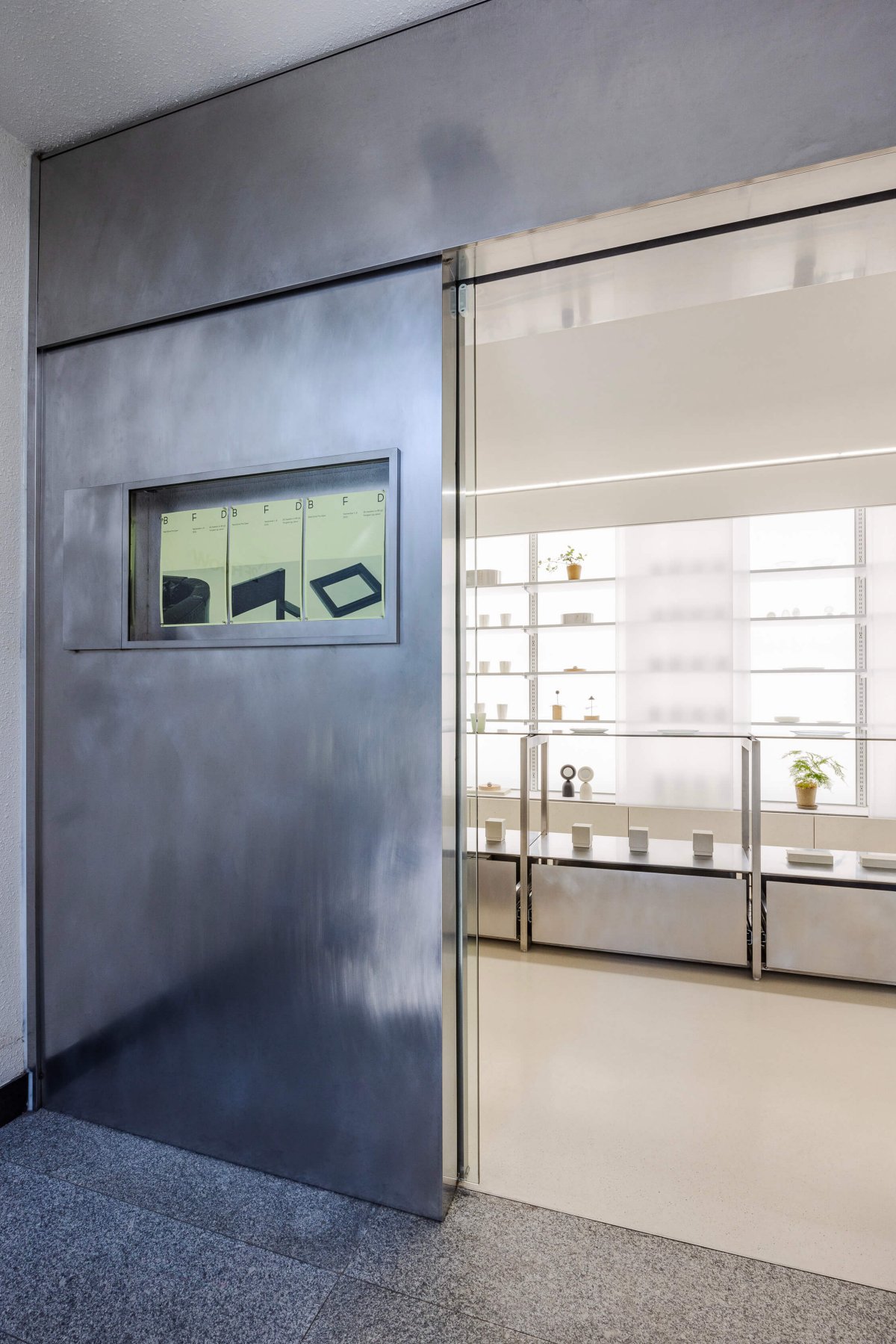 现代简约清新生活用品零售店装修设计案例鉴赏-1