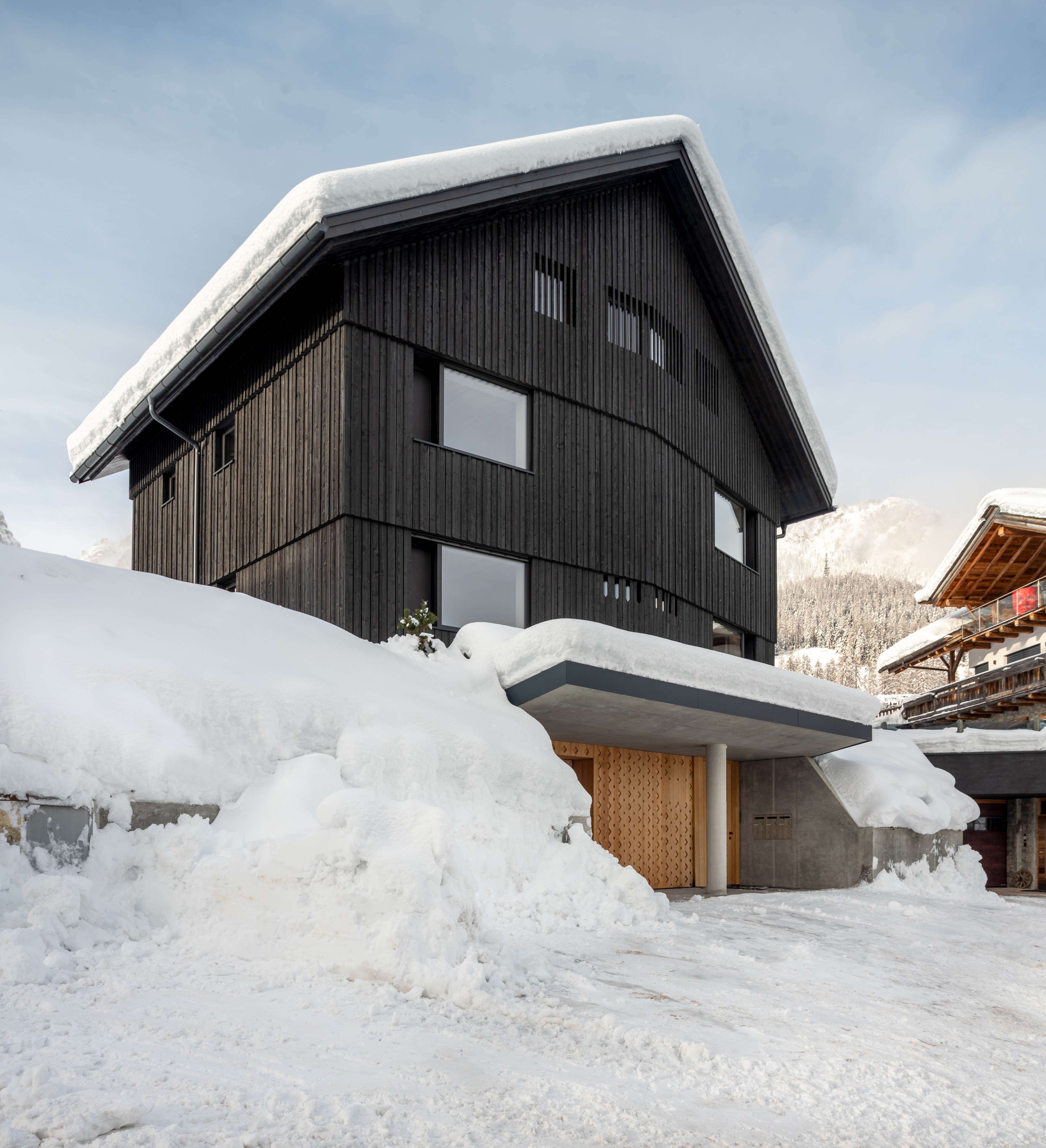 融合传统与当代的阿尔卑斯山间别墅 · Lari· Lodge丨意大利-51