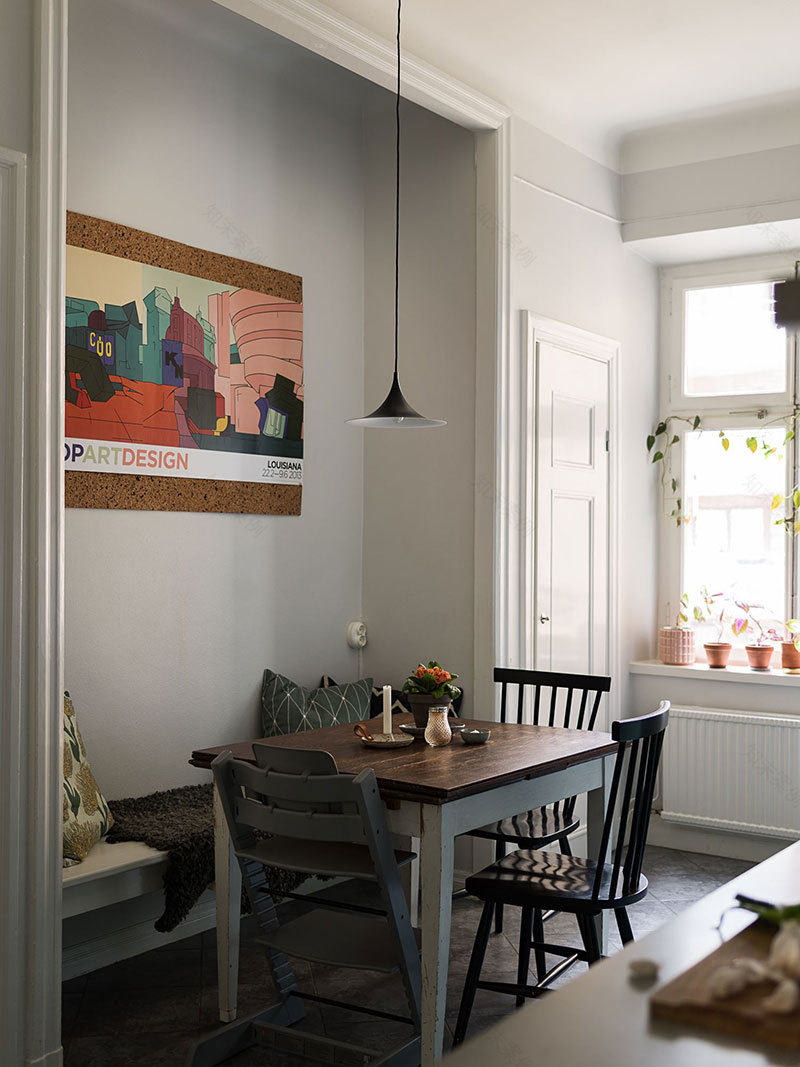 斯德哥尔摩温馨公寓 | 陶瓷板墙饰与经典装饰的完美结合-26