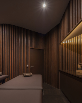 Physiotherapy Clinic / Hinterland Architecture Studio