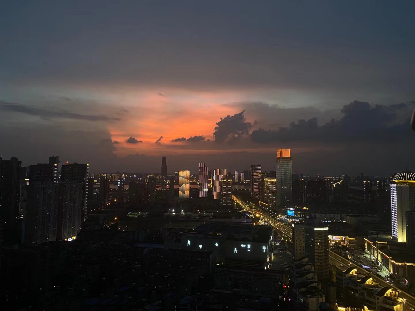 属于我们新的办公空间｜一个关于成长的故事丨三伏设计-30