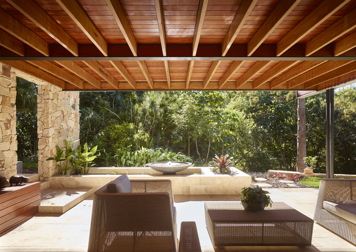 澳大利亚肯莫尔山森林中的现代小溪屋-18