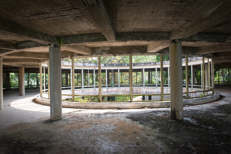 豪华酒店遗迹丨利比里亚丨弗朗西斯科·德卡斯特罗-14