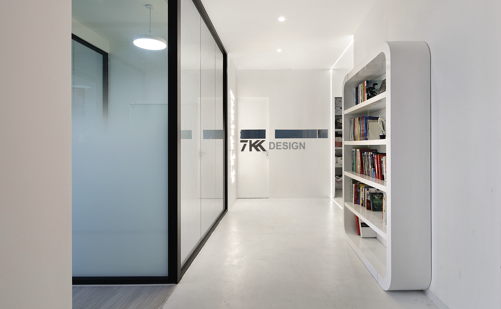 极简白,打造未来感办公环境-11