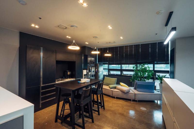 现代简约 65 平办公室设计 展现黑白魅力-9