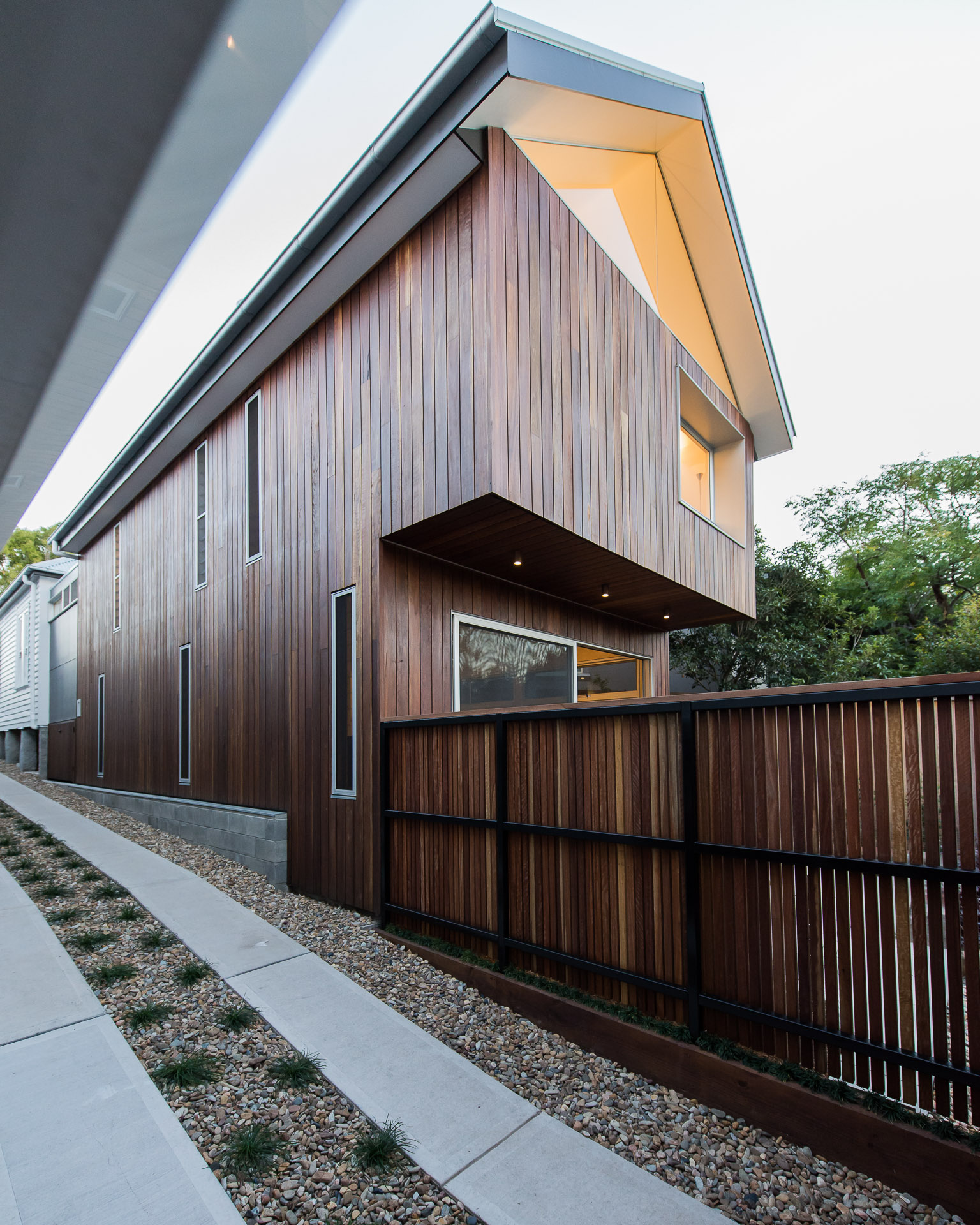 梅雷韦瑟改变 | 海滨旧宅翻新成现代舒适居所-22