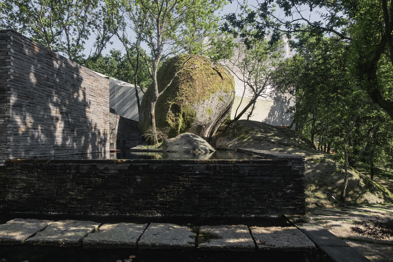 葡萄牙自然景观中的冥想空间丨Studio Nicholas Burns-16