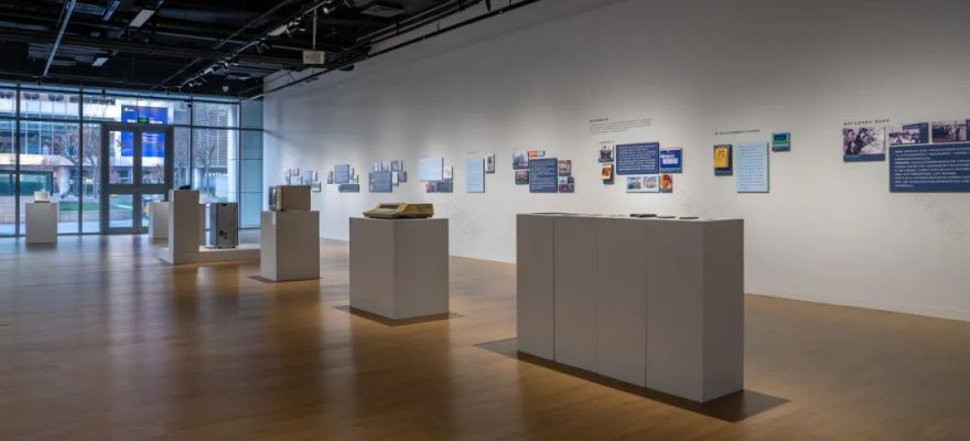 北京壹美美术馆“汉化版本从中关村出发的数字生活共同体”展陈设计-12