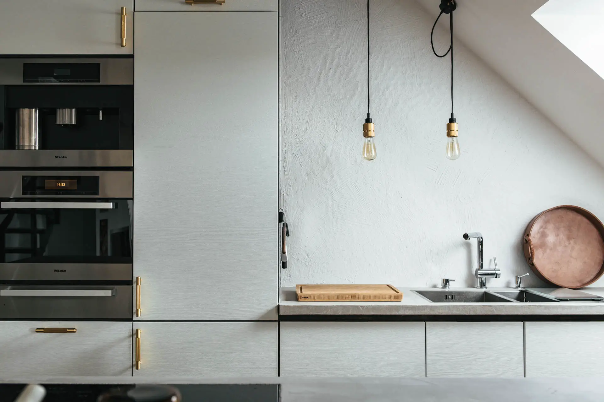 "瑞典斯德哥尔摩复式公寓，打造家庭办公一体化的舒适空间"-10