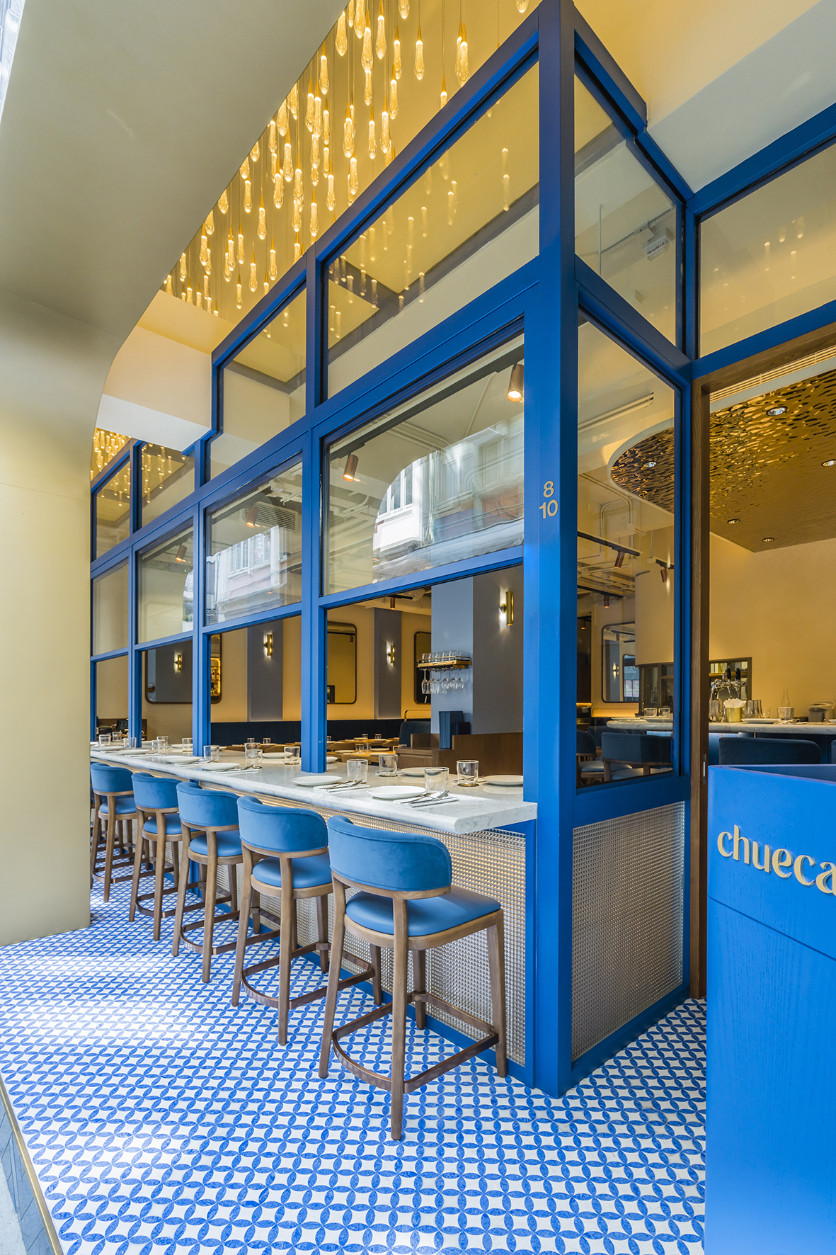 Chueca tapas 酒吧丨中国香港丨Design East 的 Yuki Yasukagawa-8