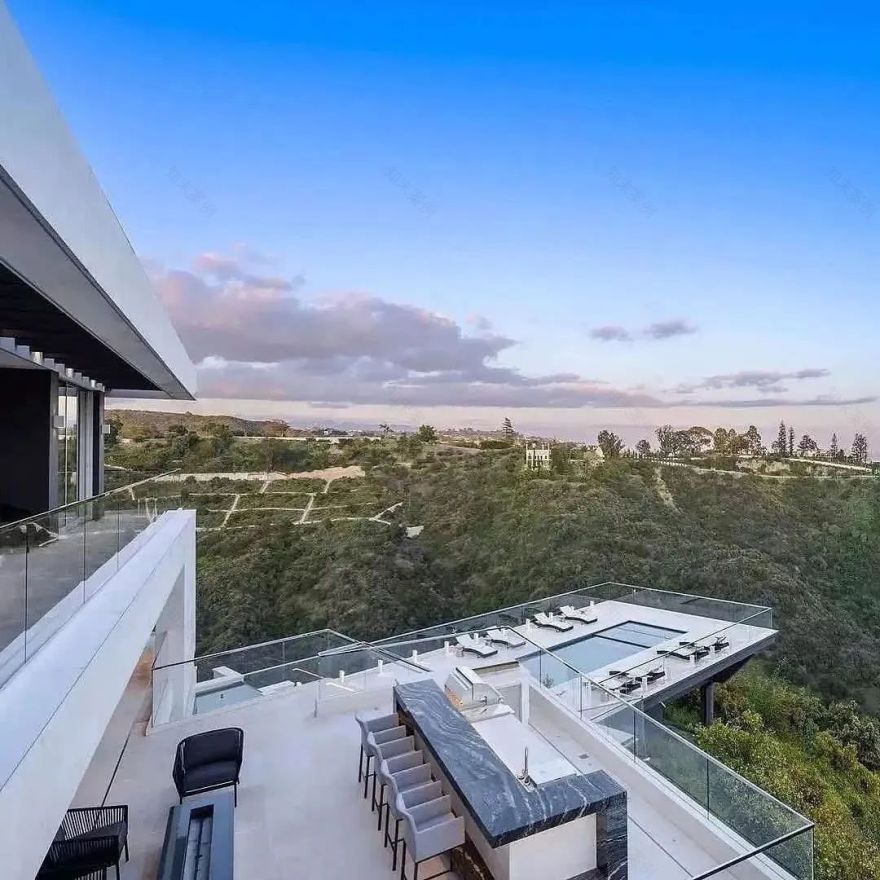 两个比弗利山庄顶豪新作-36