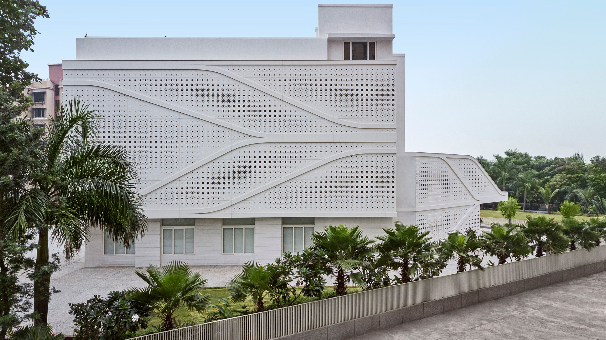 Ismaili Jamatkhana & Community Centre / NUDES-12