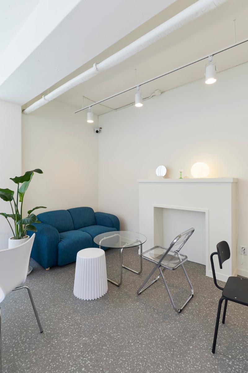 简约白色调 17 坪咖啡馆设计-8