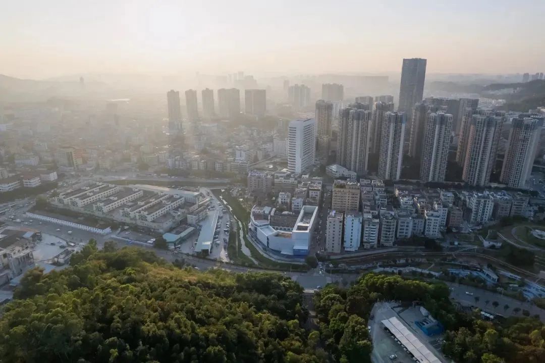 蓝白艺术院校丨中国深圳丨万社设计-19