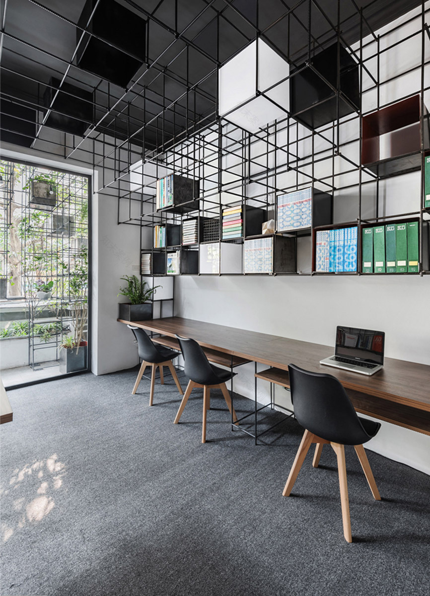 Wake space up! 城市生态阳台,越南 / Farming Architects-8