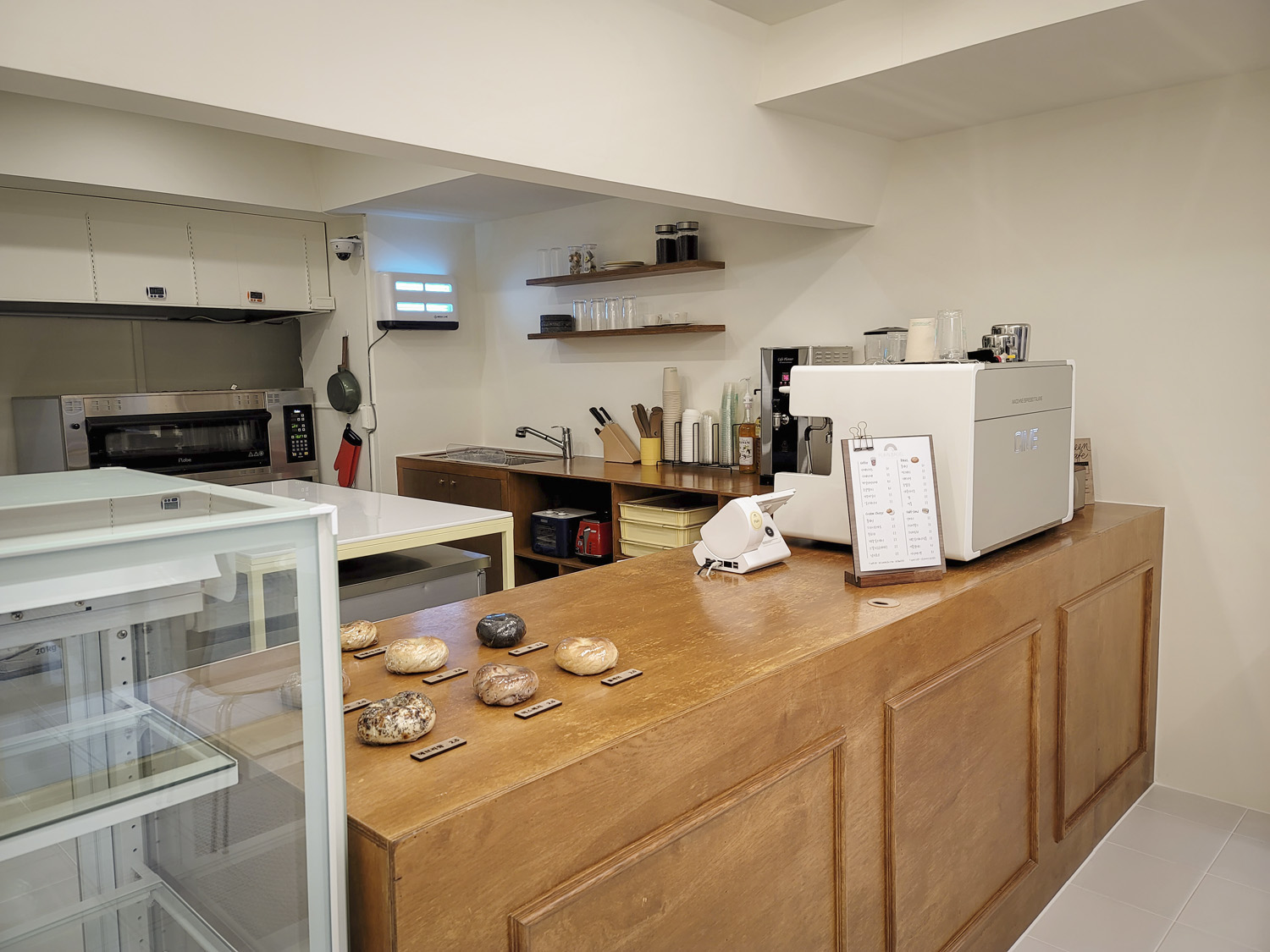 首尔 8 坪可爱面包店，专业室内设计打造温馨空间-8