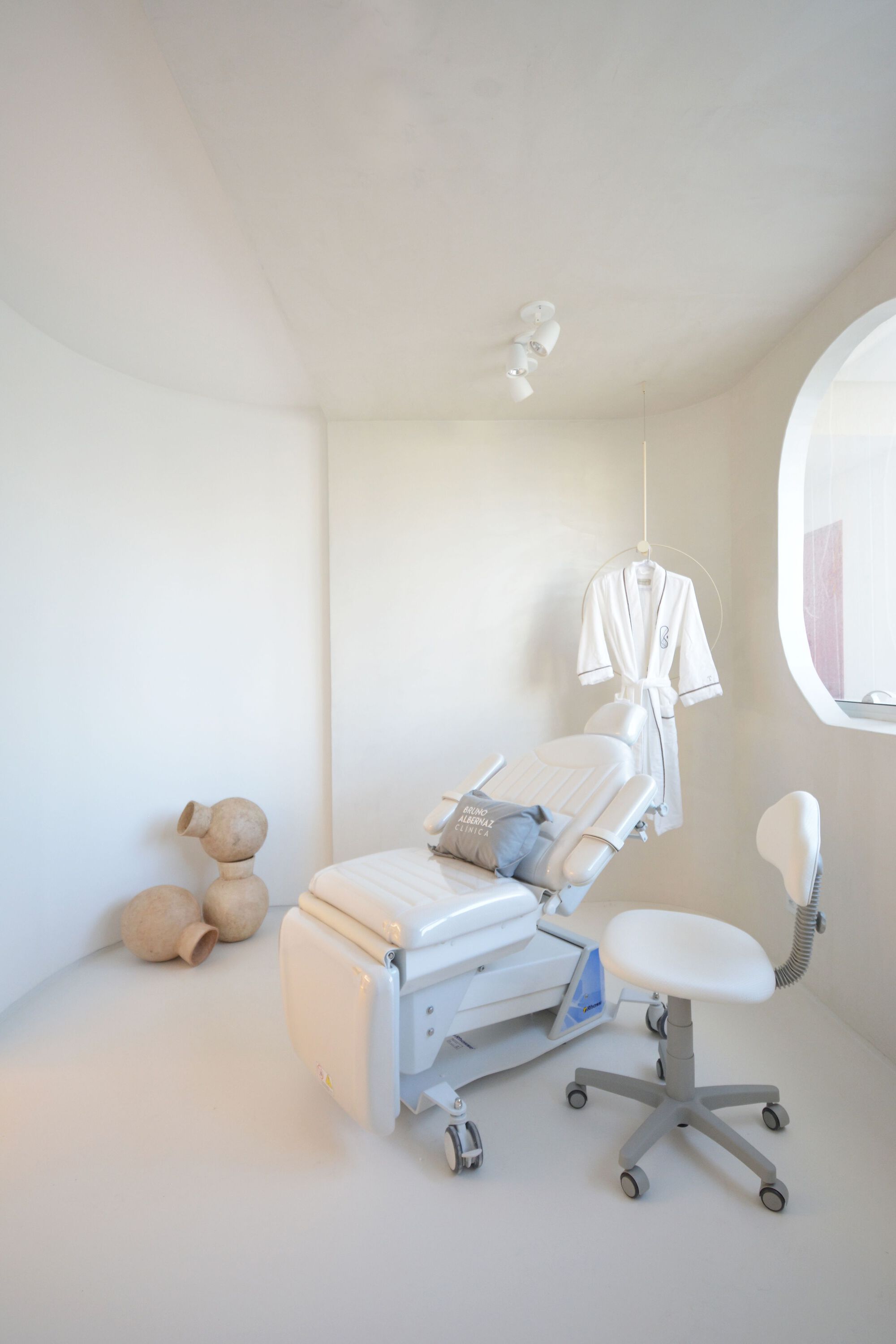 布鲁诺阿尔伯纳兹诊所丨巴西丨Studio Medeiros Arquitetura-15