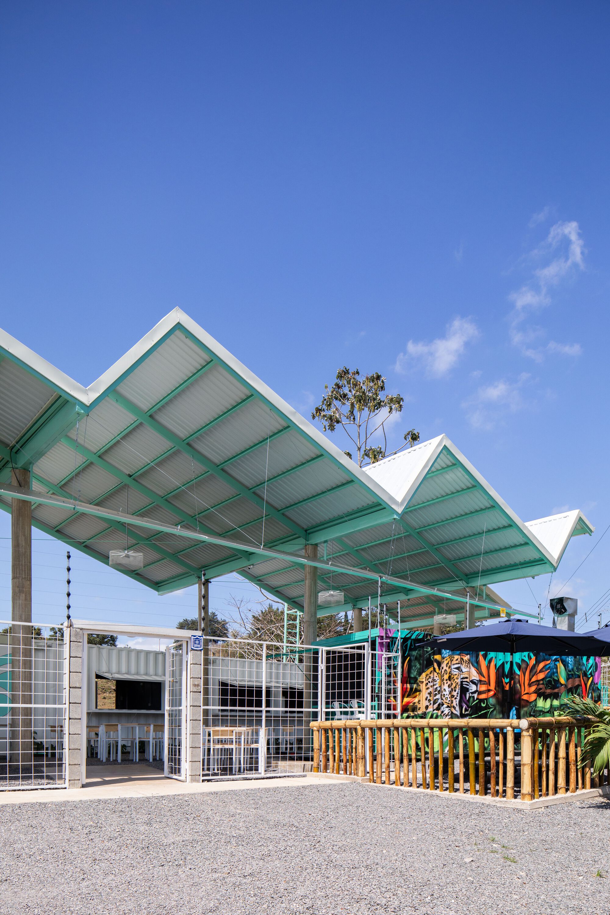 美食广场 224 号路线丨哥斯达黎加丨Quince Cero Uno Arquitectura-47