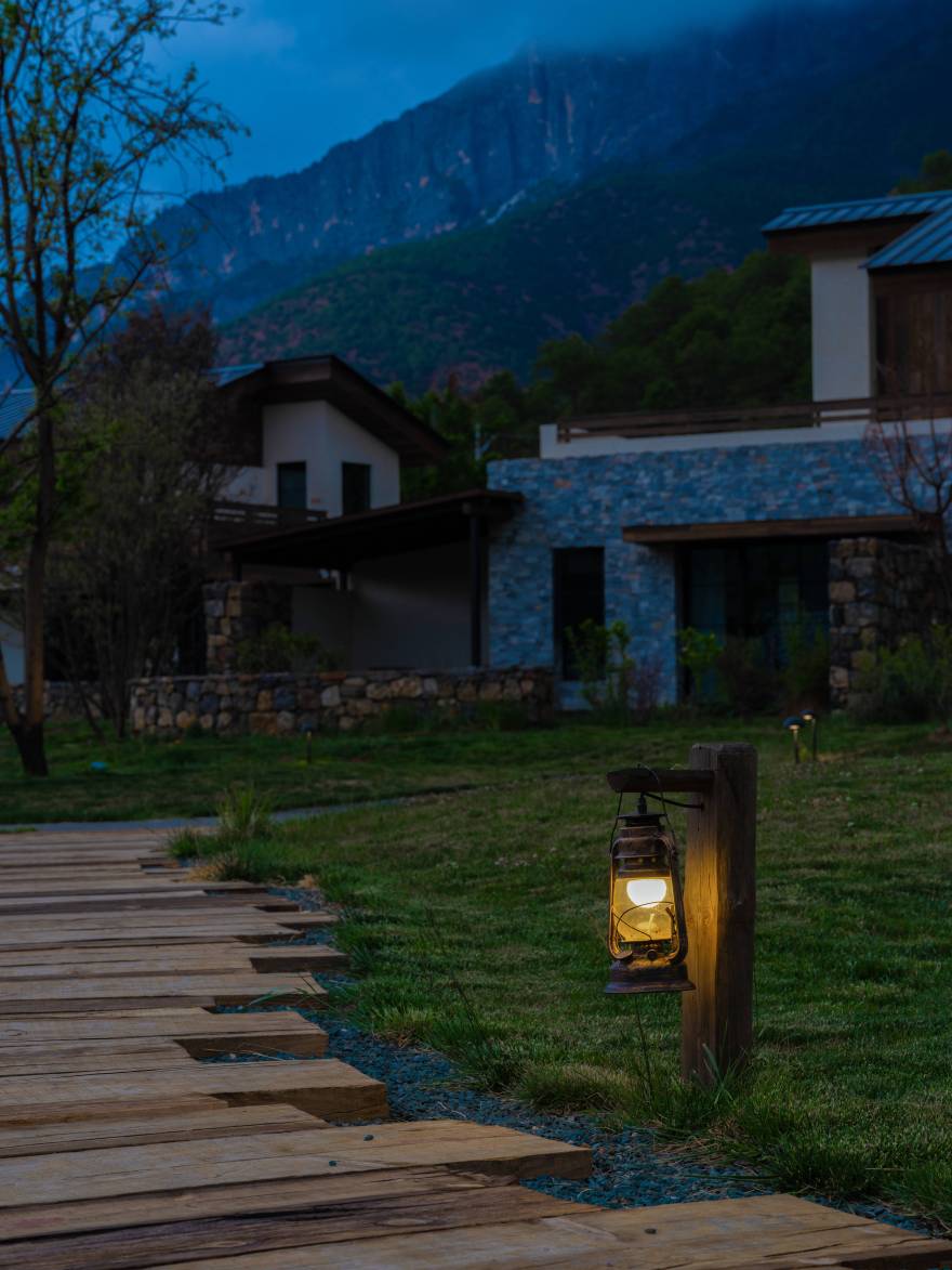 云南泸沽湖岚岳酒店丨中国丽江丨照明设计 PROL光石,建筑&室内设计 尚壹扬设计-23