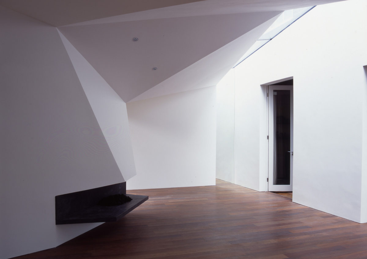 包裹屋；环绕住宅（注：Wrap House可能是有特定所指的，如一座极具特色设计、建筑外观有环绕形态的住宅，若没有更多背景信息，这两种常见理解供参考，这里按要求给出环绕住宅作为单一翻译结果）

最终翻译：环绕住宅 丨英国伦敦丨Alison Brooks Architects-45