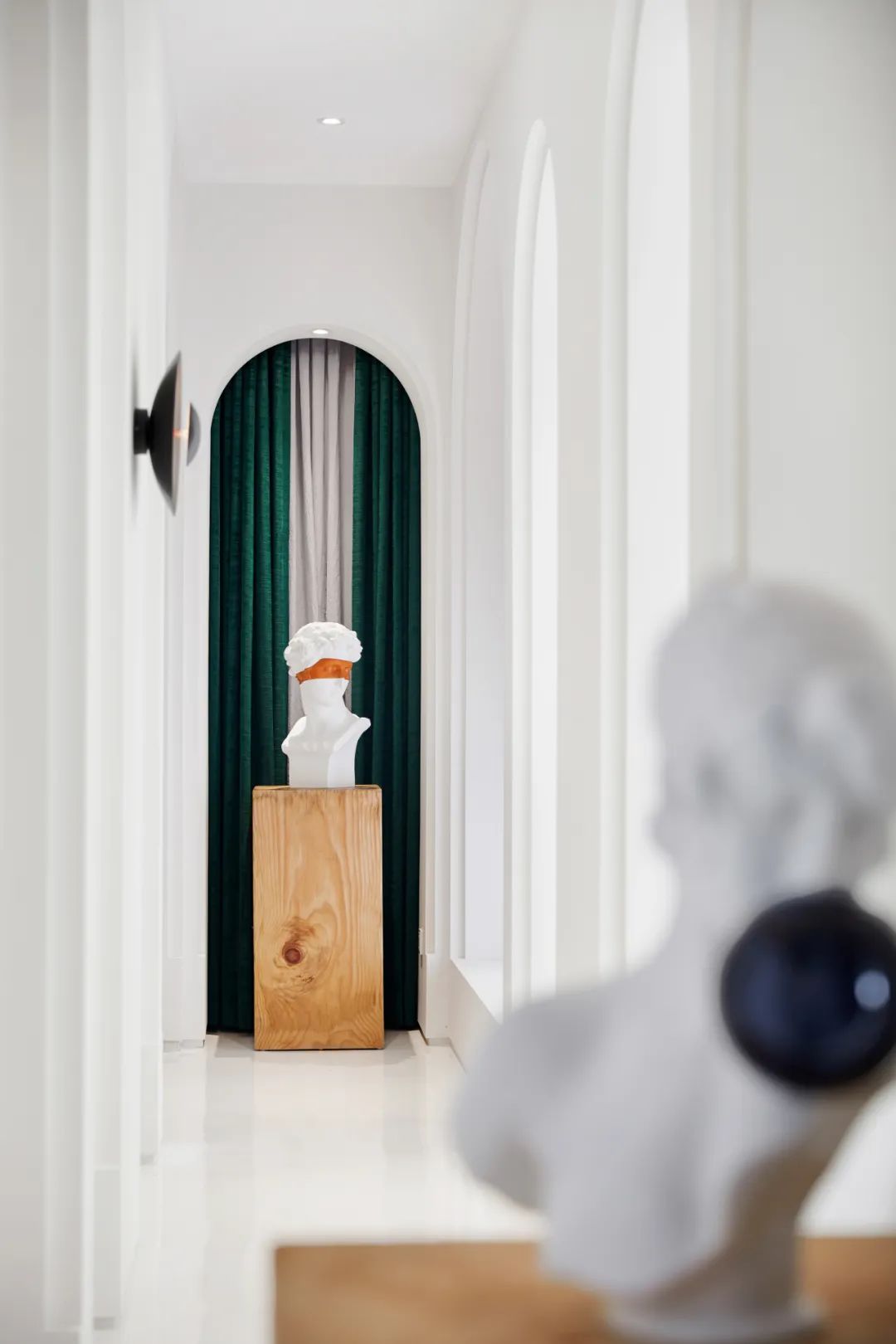 凯丽雅居 | 极简白撞色,艺术涂料与布艺软装的完美融合-0